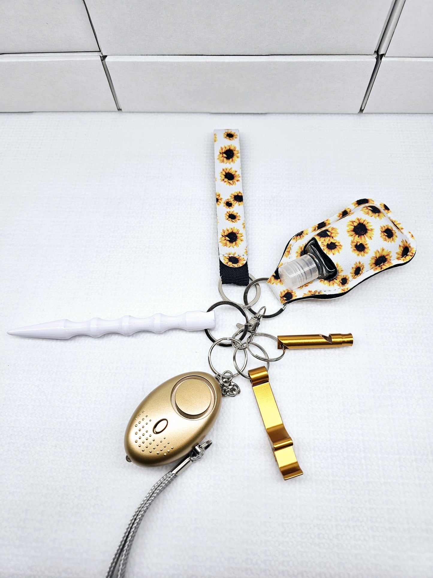 Daisy's Flower Wristlet Keychain Sets